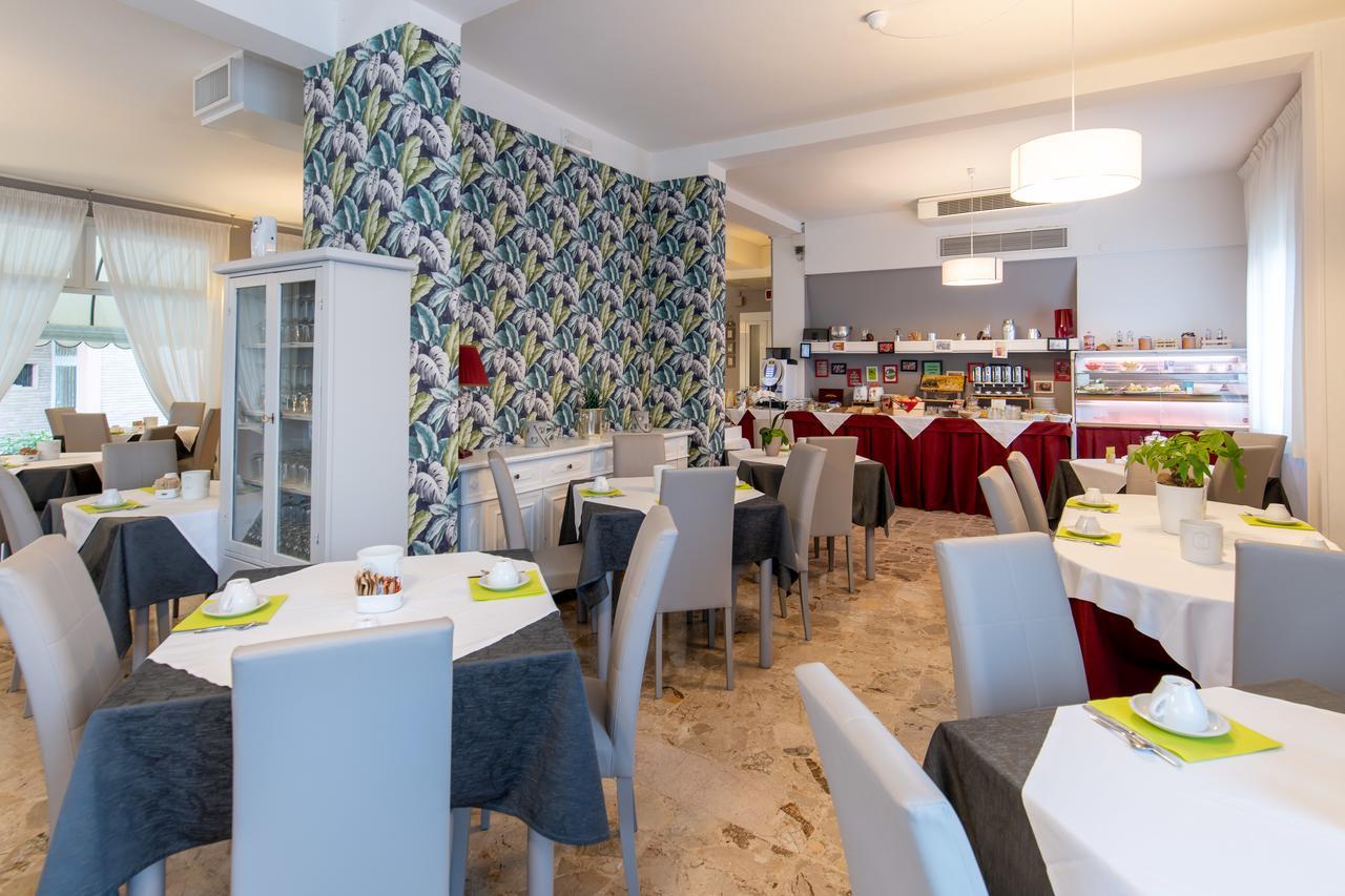 Hotel Anny Lido di Jesolo Exterior photo